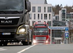 Lkw Fahrer Ueberraschten Krebskranke Kinder In Jena 45